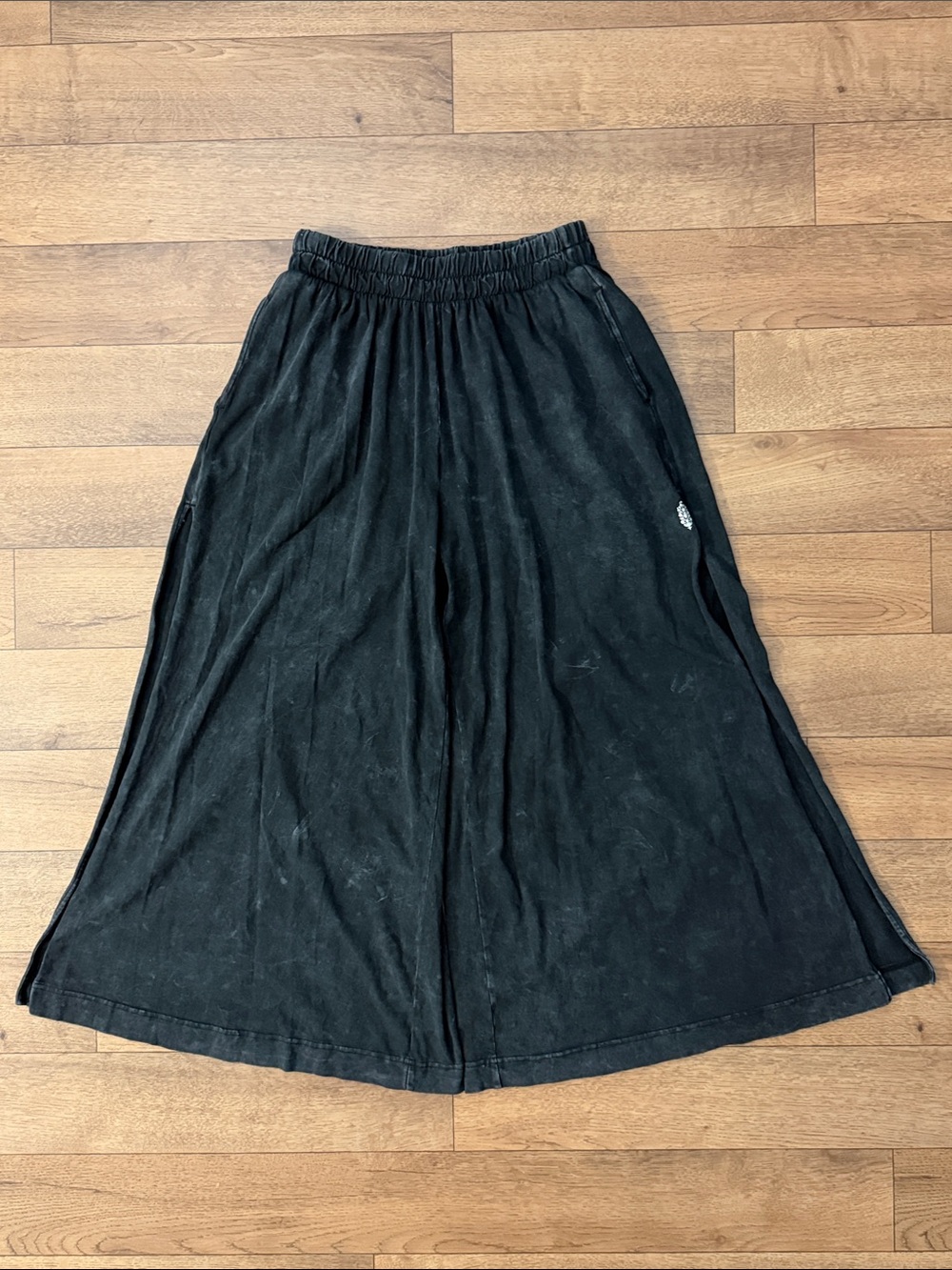 FP Movement Size Small Hot Shot Side Slits Wide Leg Pants Free People Cute Beach